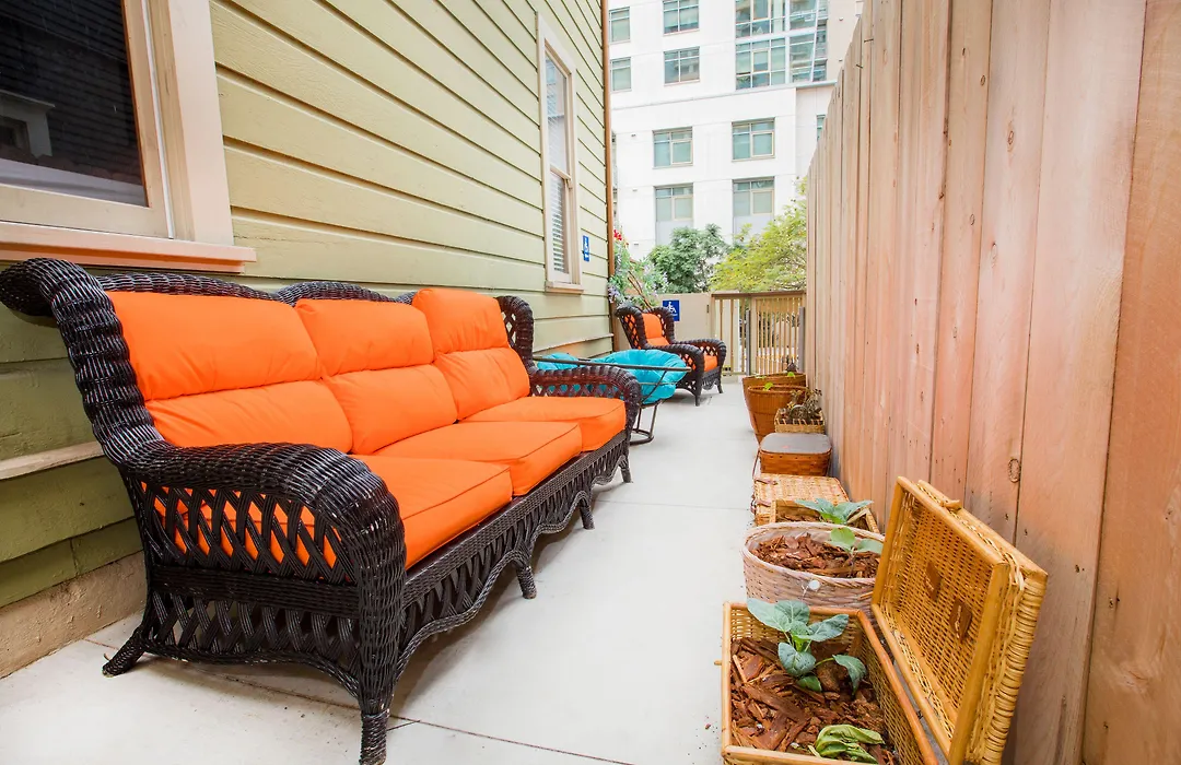 International Travelers House Hostel - Downtown San Diego Little Italy (Adults Only)-1