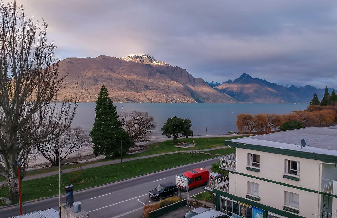 Lakeside Motel-1