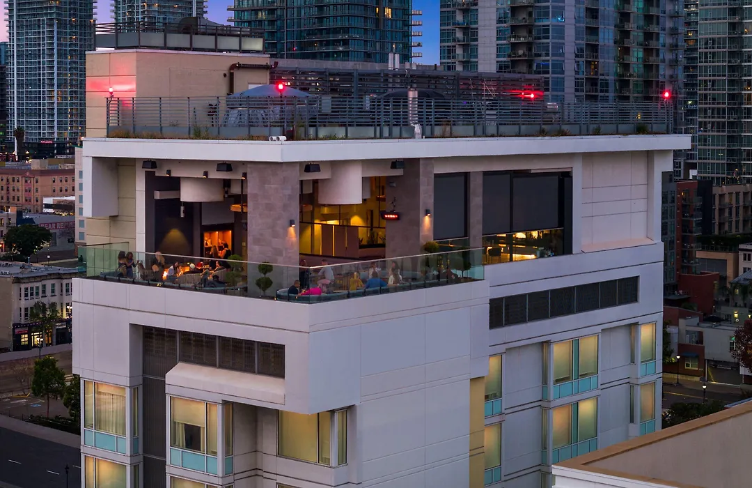 Courtyard By Marriott San Diego Gaslamp/Convention Center-1