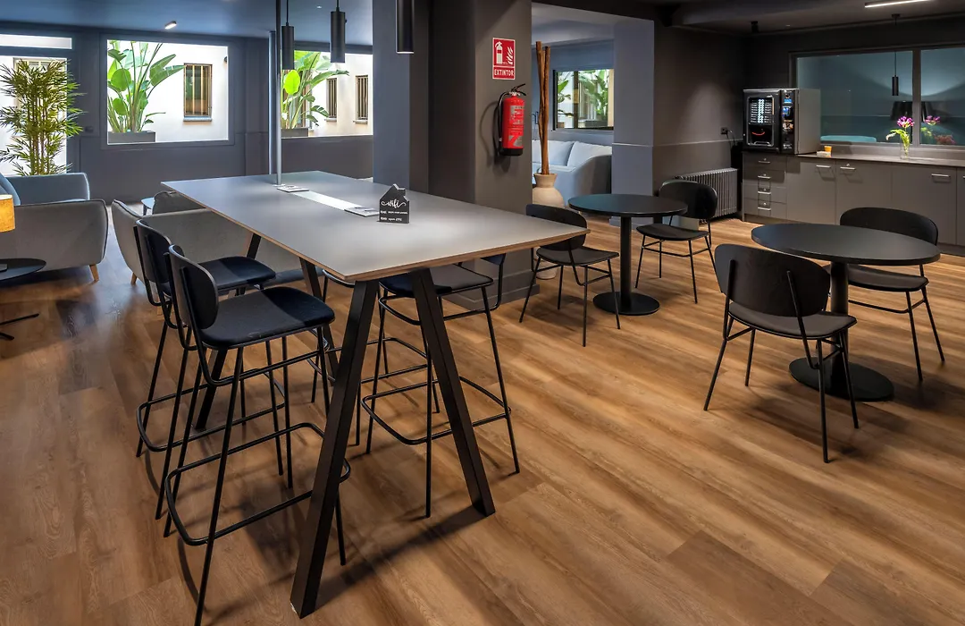 Hostal Operaramblas-1