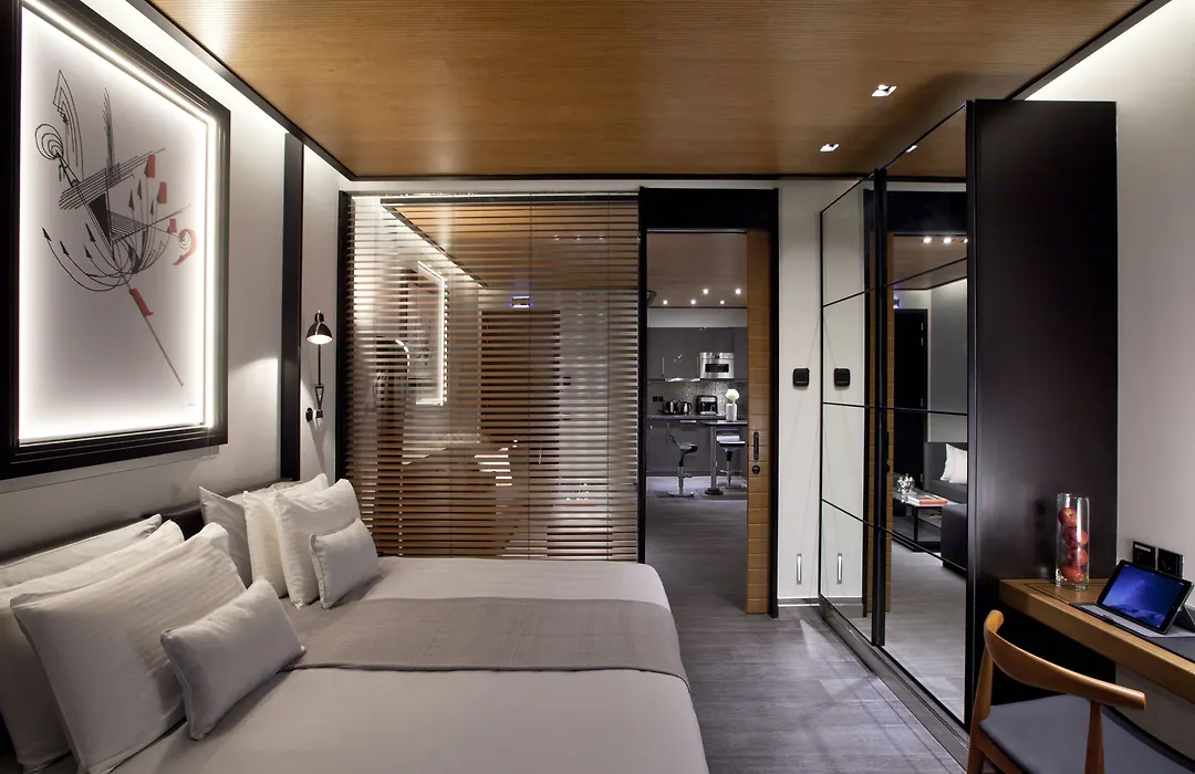 Met34 Athens-1