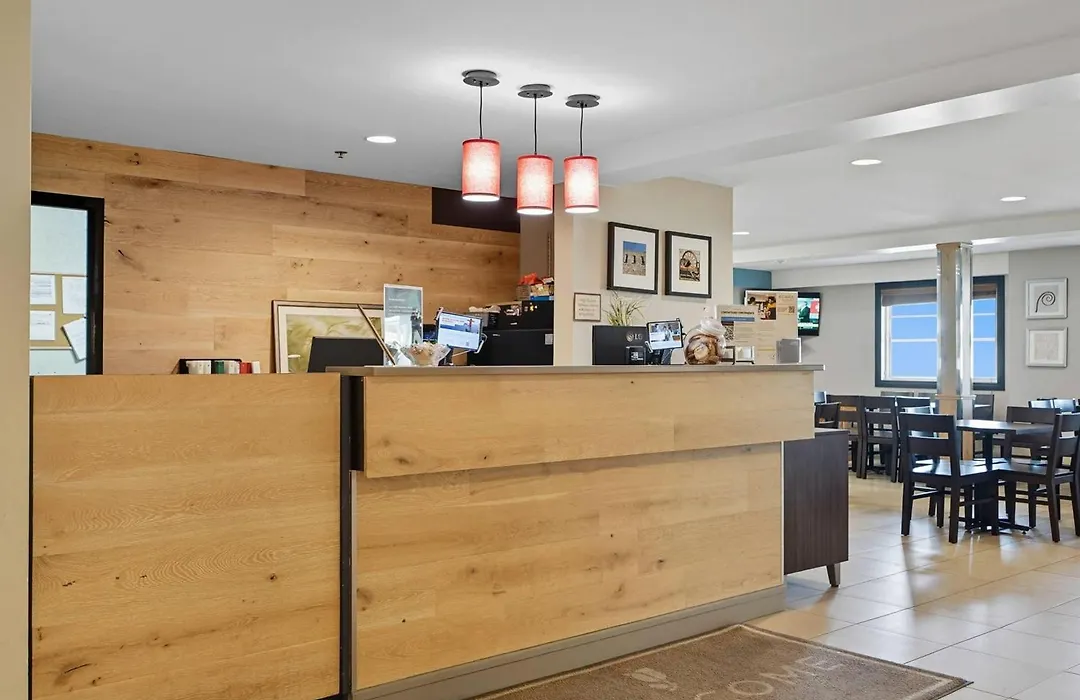 Country Inn & Suites By Radisson, Saskatoon, Sk-1