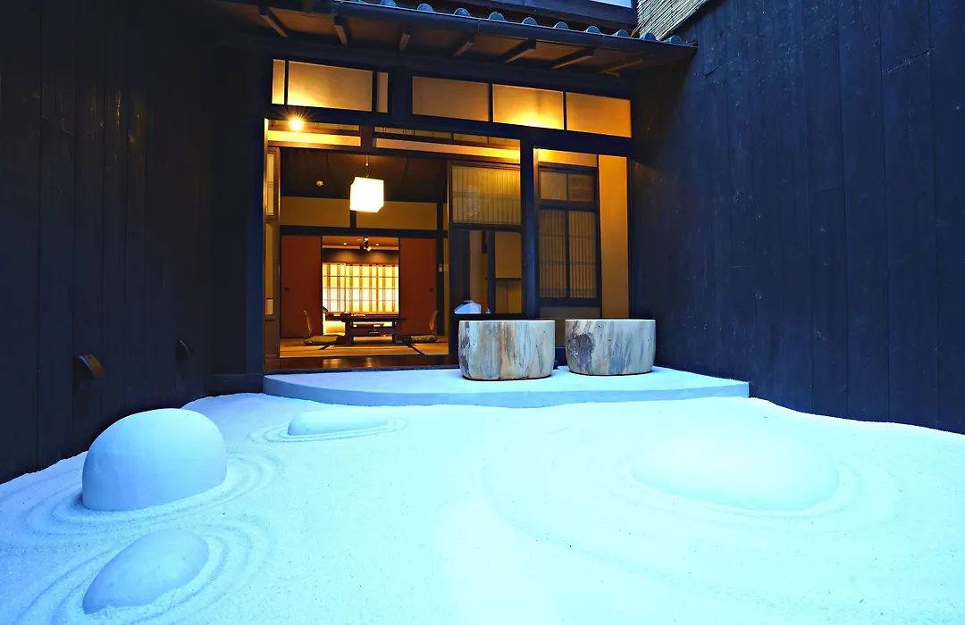Kiraku Kyoto Aneyakoji-1