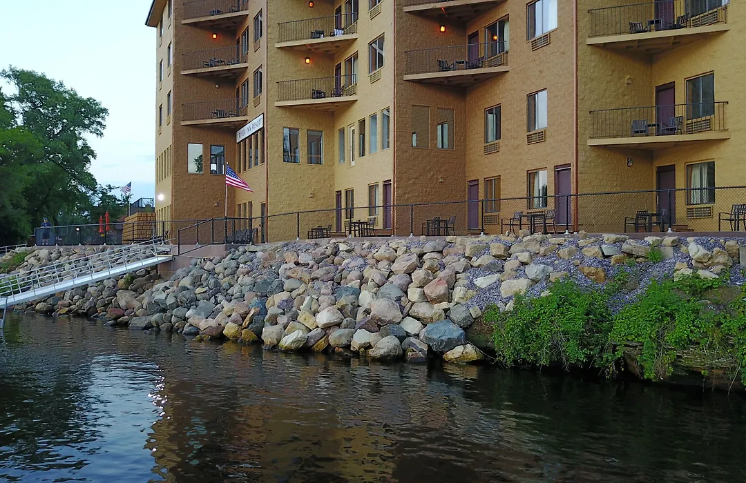 Natura Vue Resort & Boathouse-1