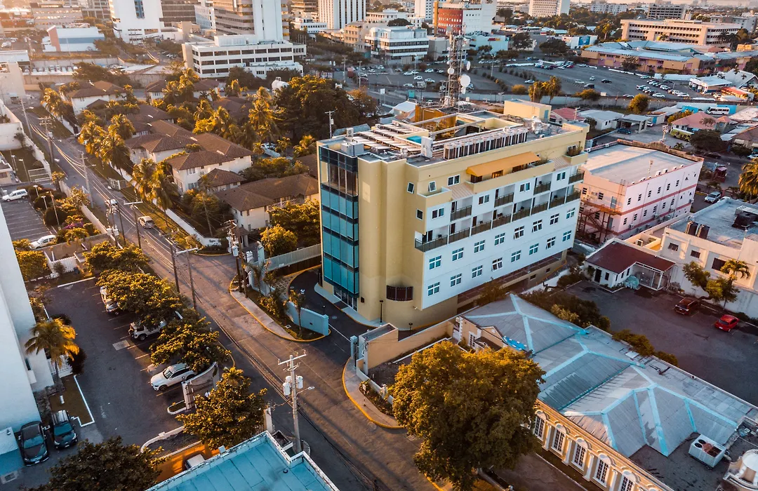 R Hotel Kingston-1