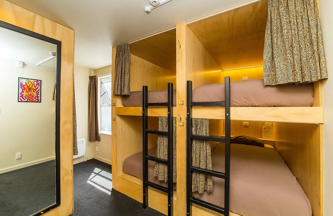 Tahuna Pod Hostel-1