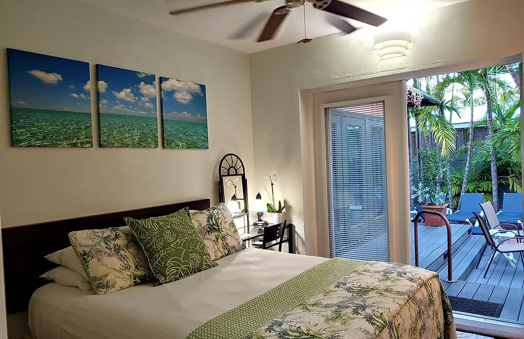 Suite Dreams Inn By The Beach-1