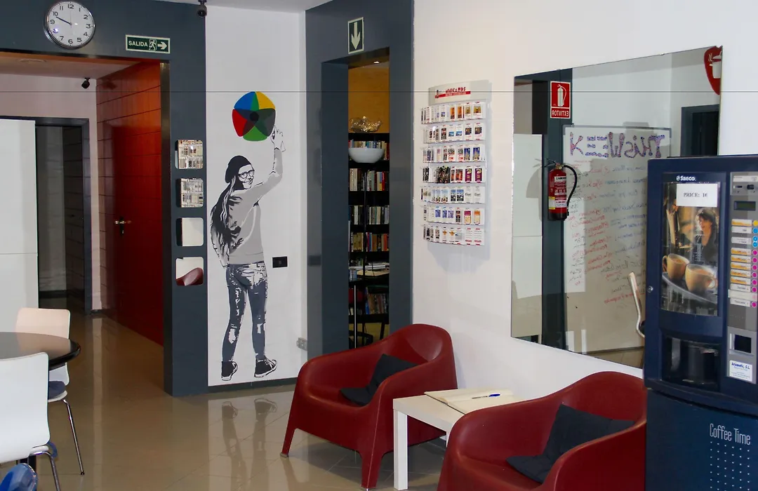 Alternative Creative Youth Hostel Barcelona-1