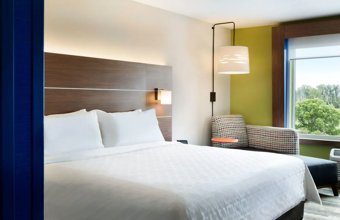 Holiday Inn Express & Suites Omaha Downtown Old Market By Ihg-1