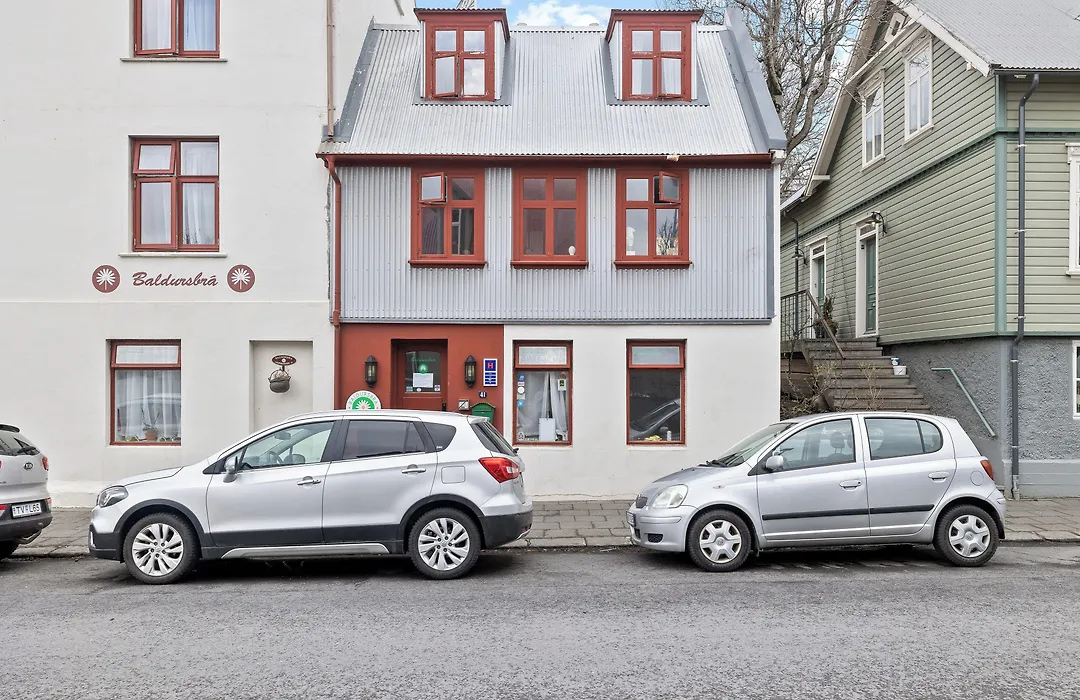 Downtown Reykjavik Baldursbra Guesthouse-1