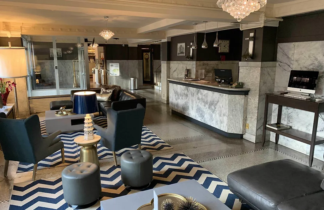 Moore Hotel-1