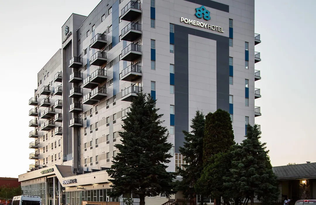 Pomeroy Hotel Fort Mcmurray-1