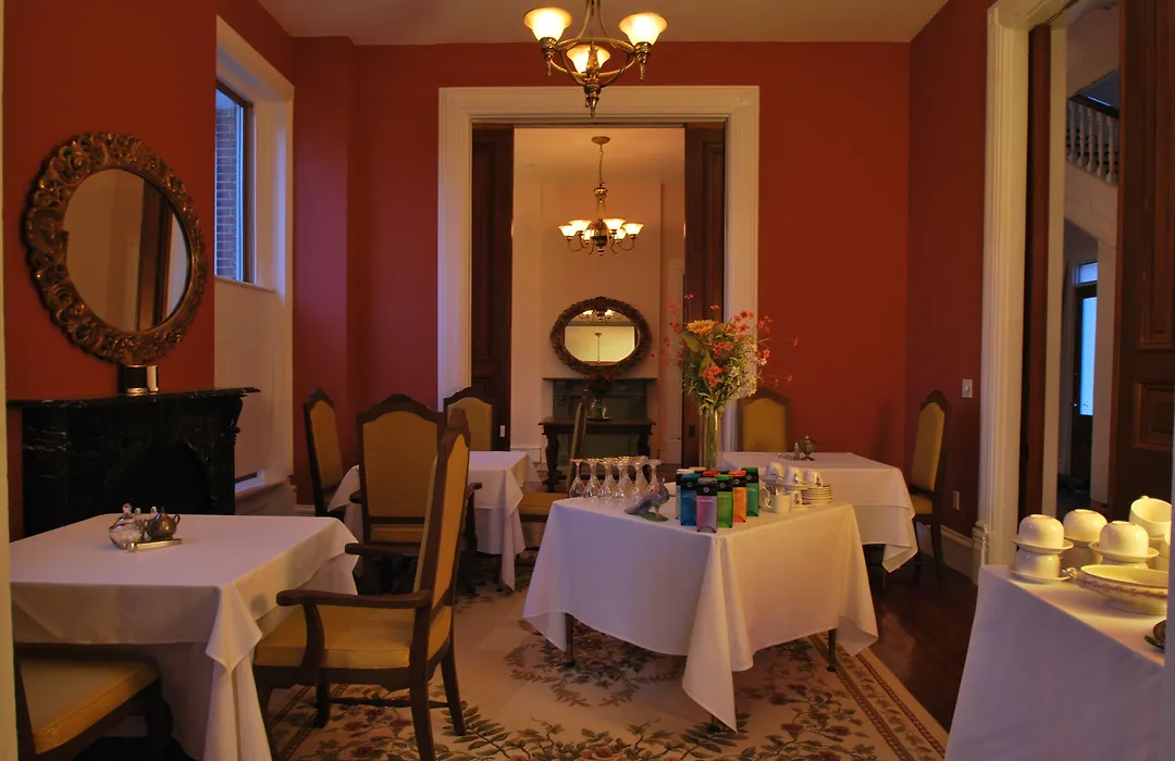 Grand Center Inn-1