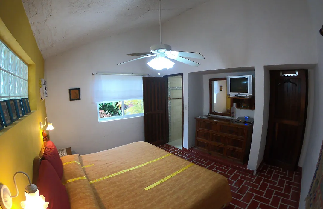 Baldwin'S Guest House Cozumel-1