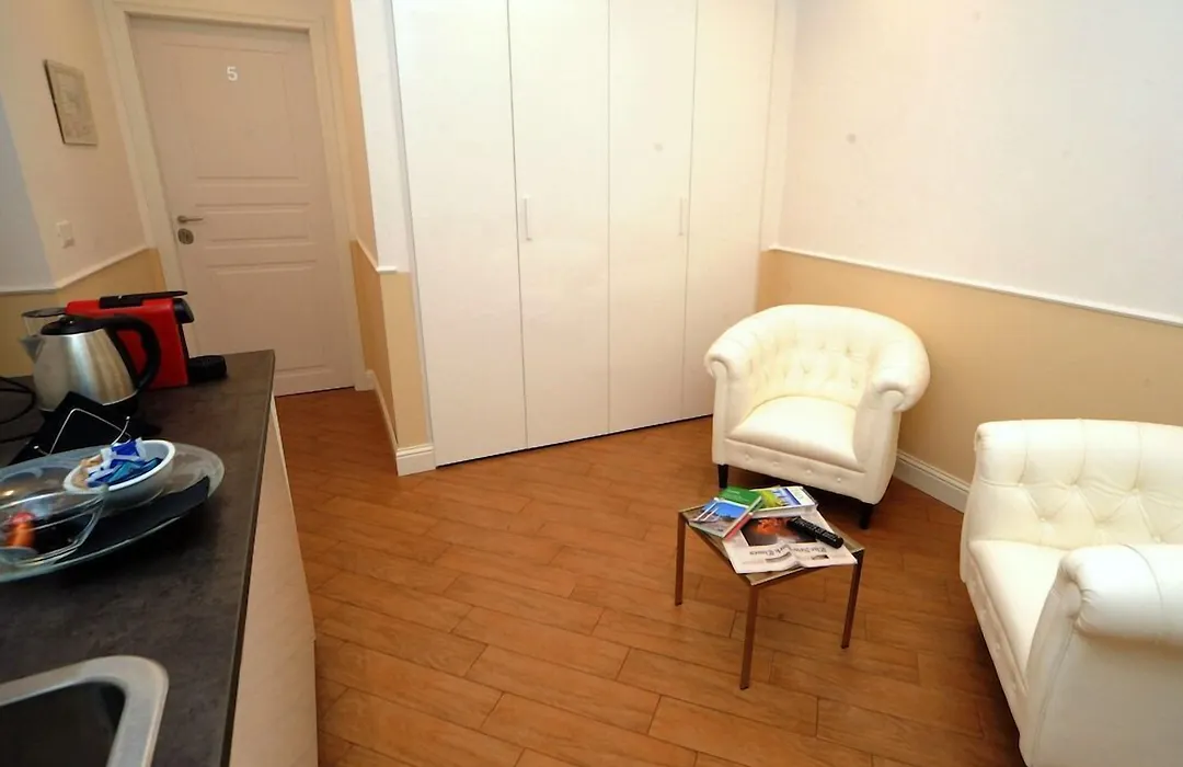 My Suites Piazza Di Spagna-1