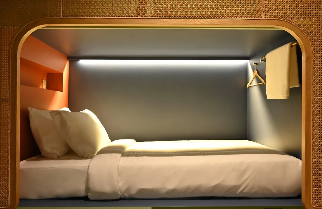 Dream Chaser Boutique Capsule Hotel-1