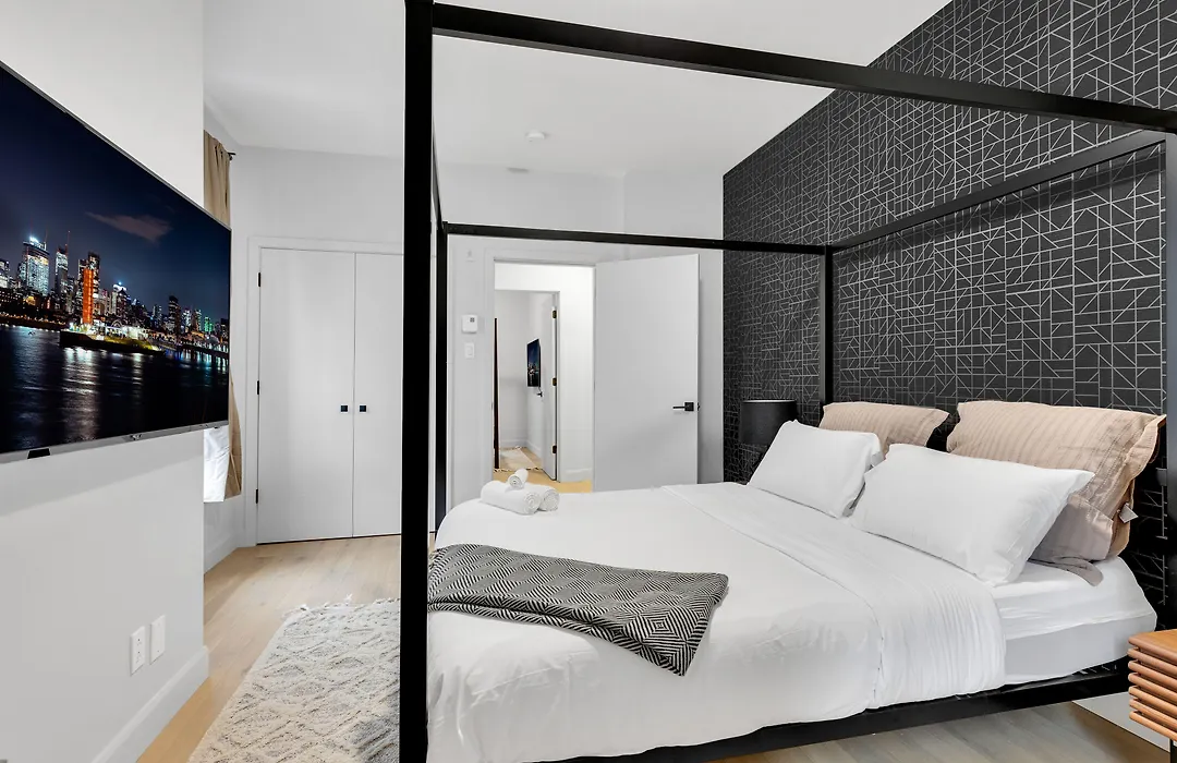 Deluxe Suites Downtown Montreal-1