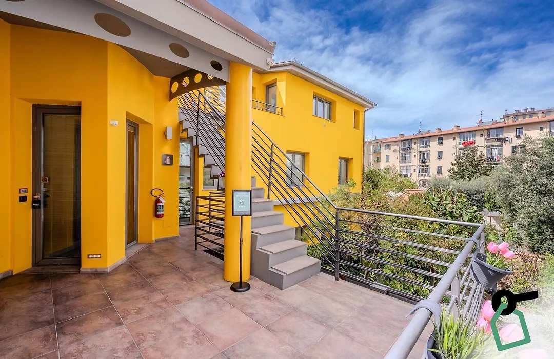 Hotiday Aparthotel Firenze-1