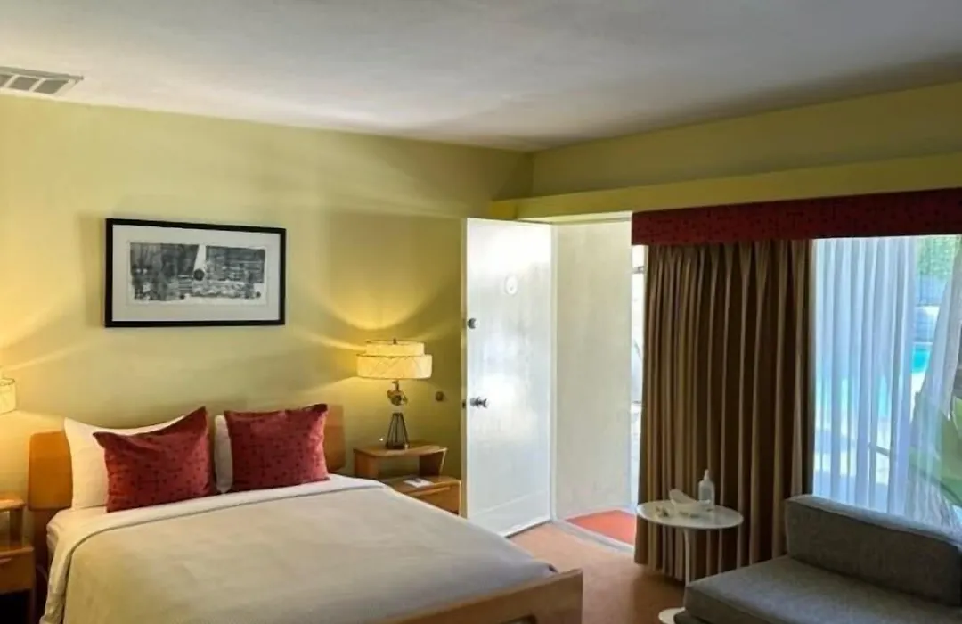 Orbit In Hotel (Adults Only)-1