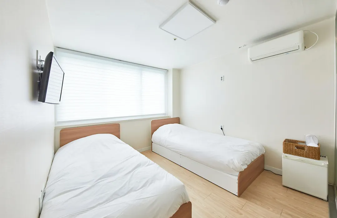 123 Hostel-1