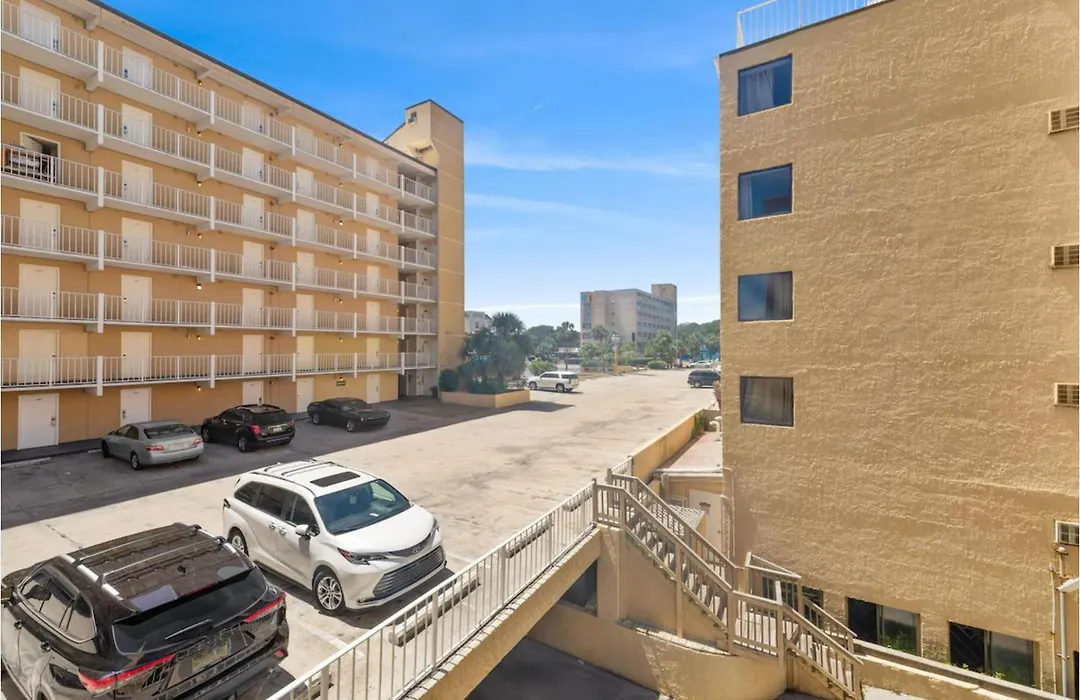 Capital O Sunset Waves Hotel Myrtle Beach Oceanfront-1
