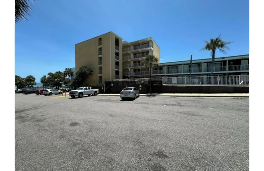 Capital O Sunset Waves Hotel Myrtle Beach Oceanfront-1