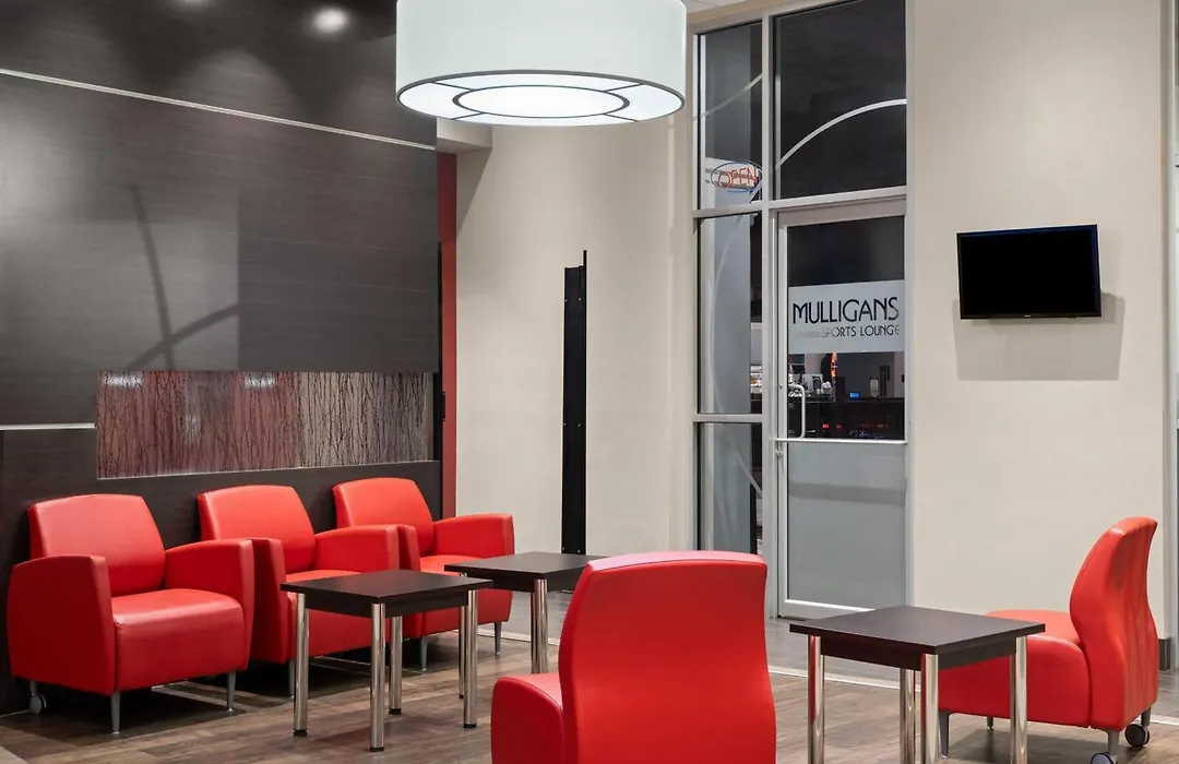 Ramada By Wyndham Saskatoon-1