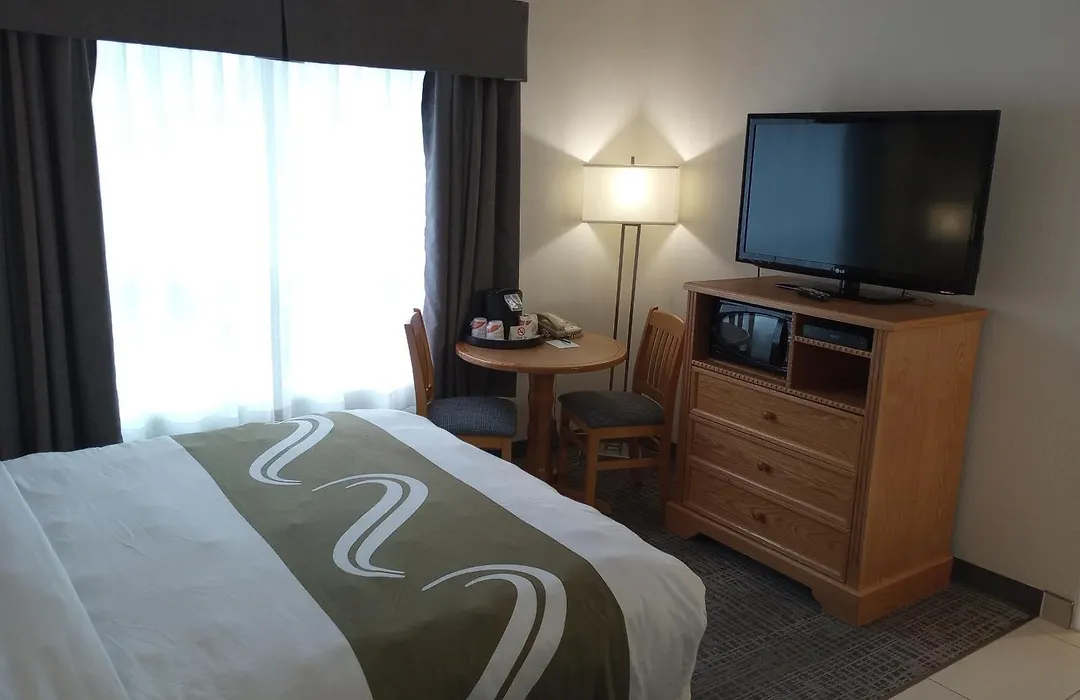 Quality Inn Downtown Inner Harbour-1