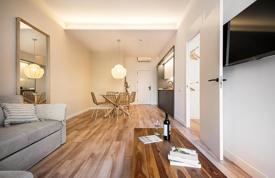 Happy Apartments-1