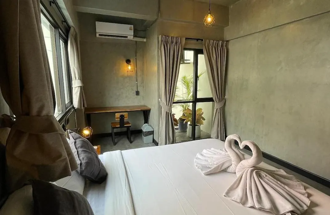 Mad Monkey Bangkok (Adults Only)-1