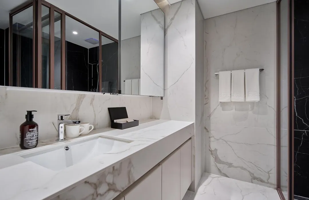 Hotel The Botanik Sewoon Myeongdong-1