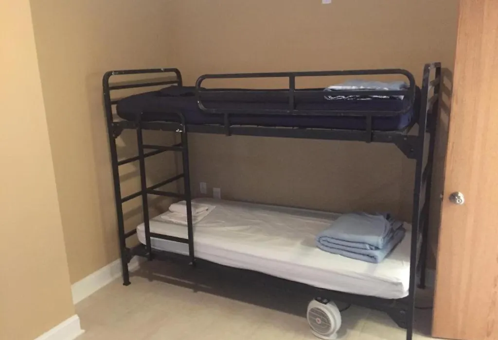 Mayflower Hospitality Hostel 2-1