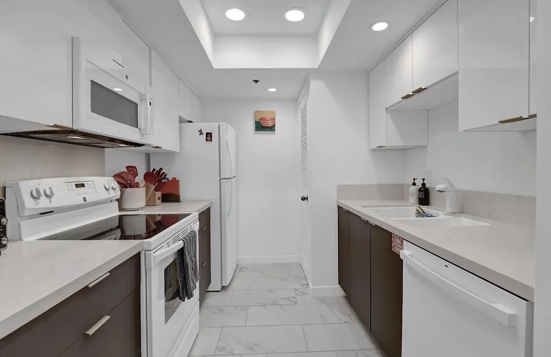 Modern Plaza Villas Oasis - Alice Lodging-1