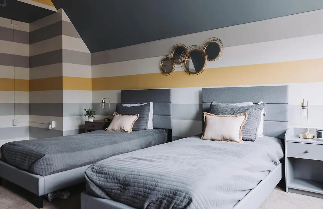 The New Victorian Mansion Bed & Breakfast-1