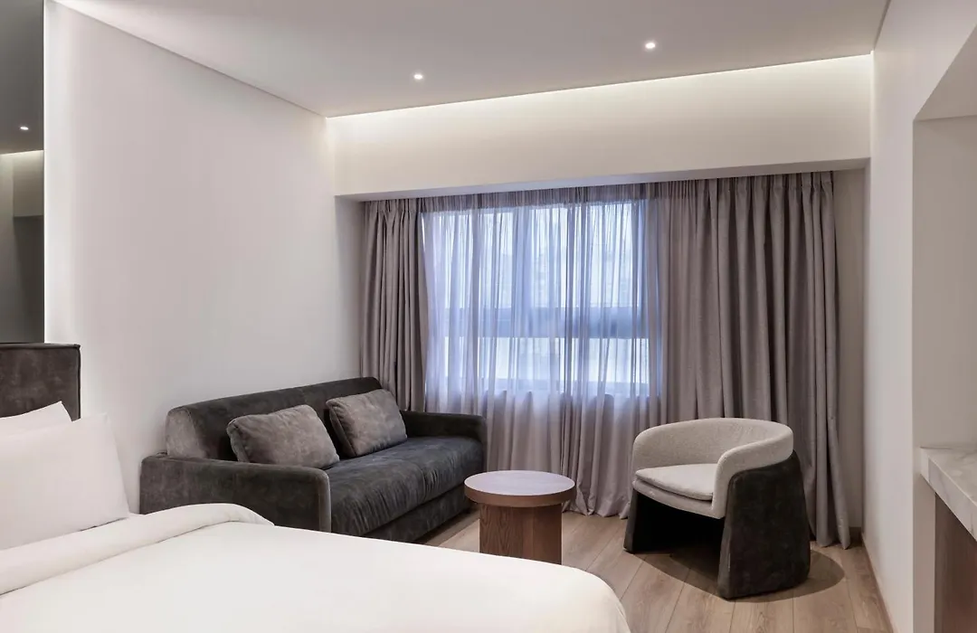 Nur Edge Aparthotel - Acropolis Skyline-1