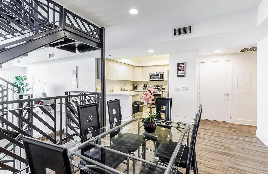 Sunset Boulevard Apartments-1
