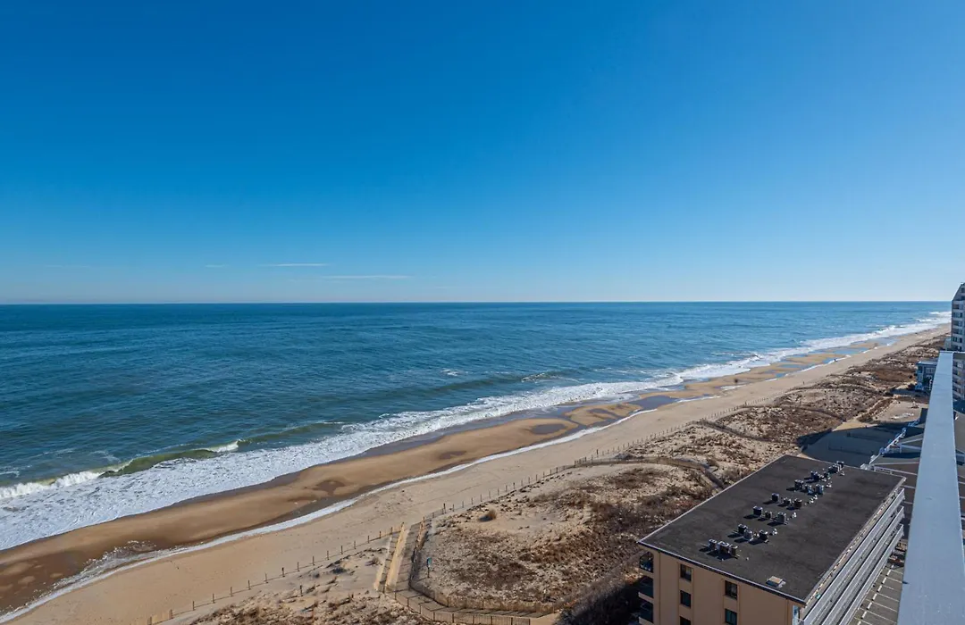 Wonderful 2 Bedroom Sea Terrace Condo With Heated Outdoor Pool!-1