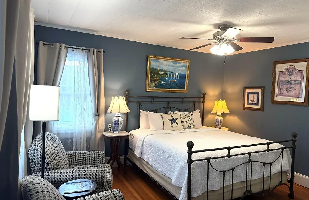 Saltair Inn Waterfront B&B-1
