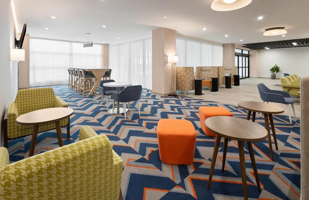 La Quinta Inn & Suites By Wyndham Queens Nyc Jfk Airtrain-1