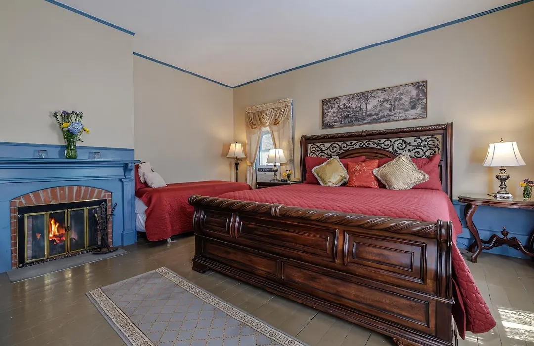 Mira Monte Inn & Suites-1