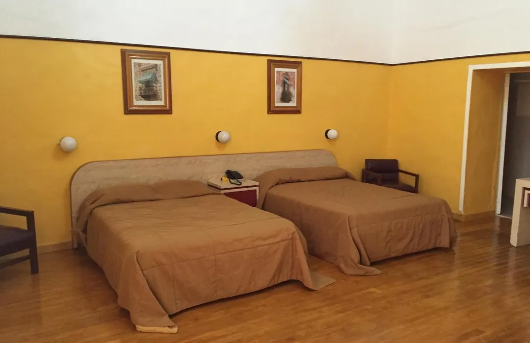 Hotel Isabel-1