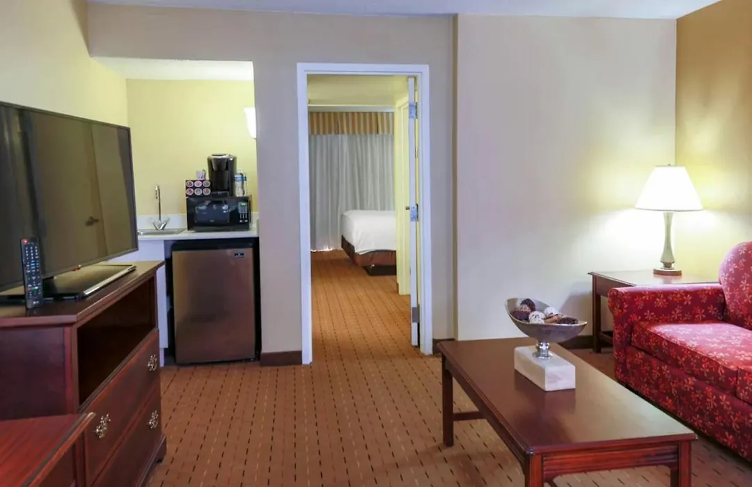 Mcm Elegante Hotel & Suites Lubbock-1