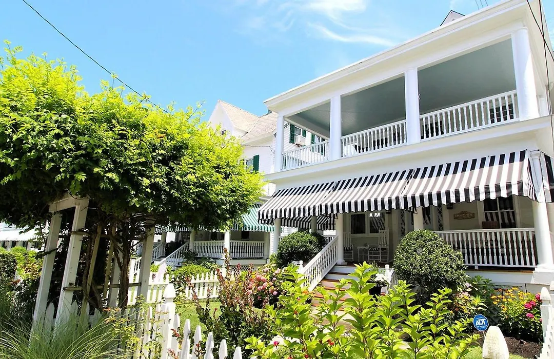 207 Howard Street - The "Schapteau"-1