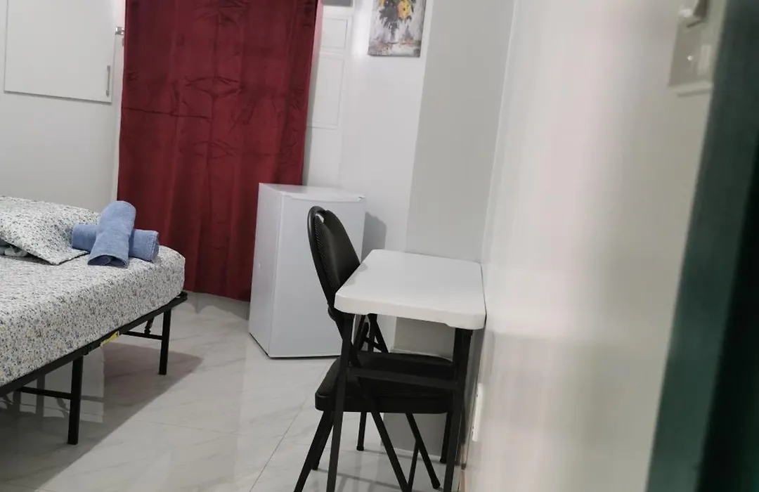 586 Hotel-1