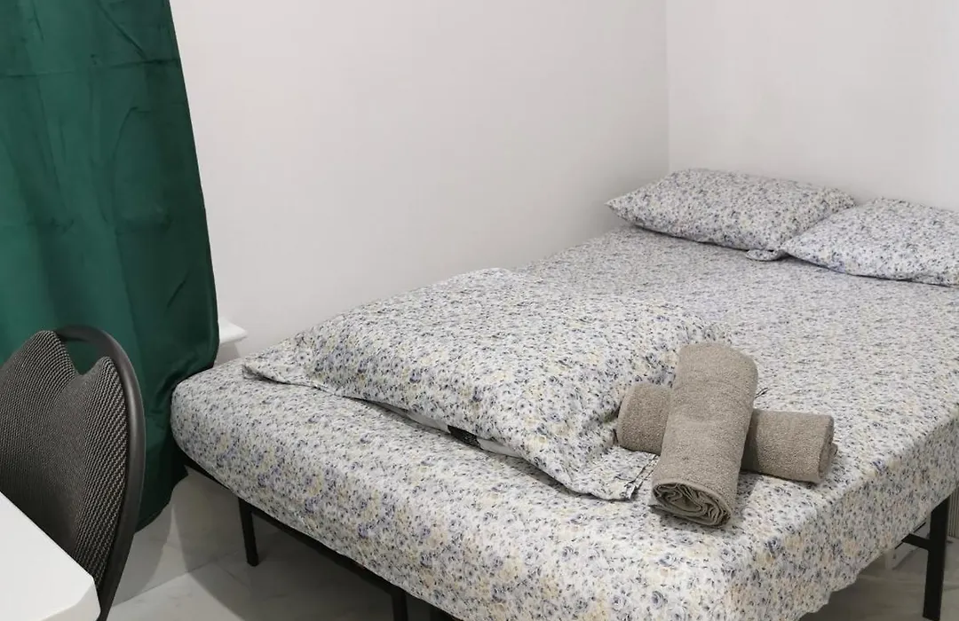 586 Hotel-1