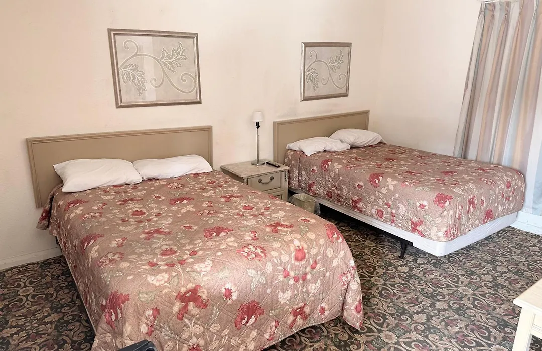 Sunshine Inn & Suite-1