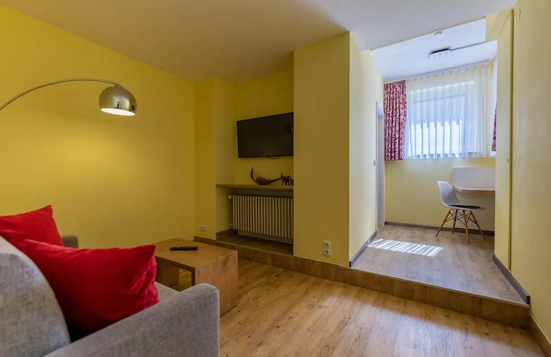 Hotel Azenberg-1