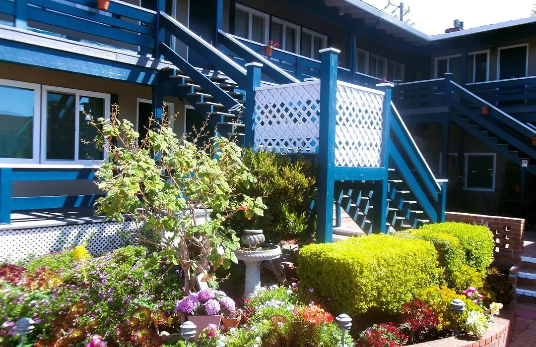 Carmel Wayfarer Inn-1