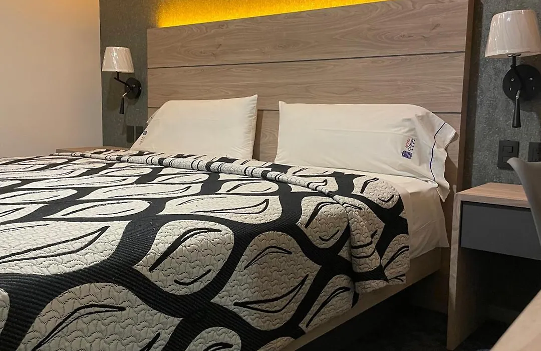 Hotel Monaco-1