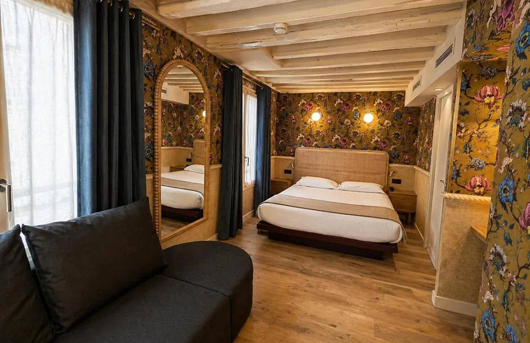 Hotel De Notre-Dame-1